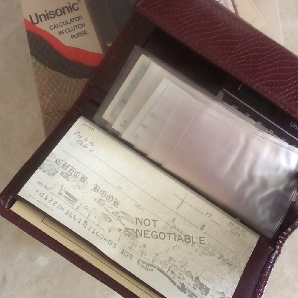 All-in-One Organizer, Clutch/Wallet for Credit Cards, Checkbook/Money, Notes/Pen - Picture 4 of 10
